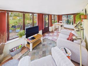 Garden Room- click for photo gallery